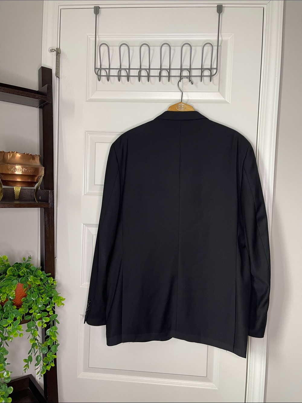 CARAVELLI Men's Black Two- Button Classic Suit - Picture 4 of 6